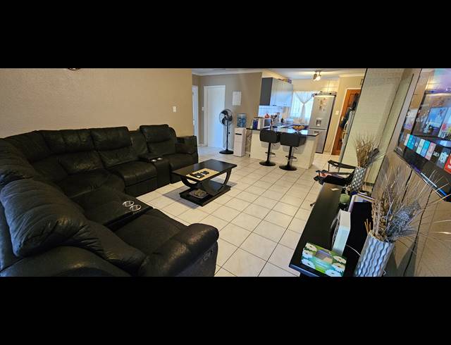 2 BEDROOM TOWNHOUSE FOR SALE IN MEYERSDAL